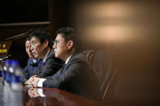 丈夫的不伦