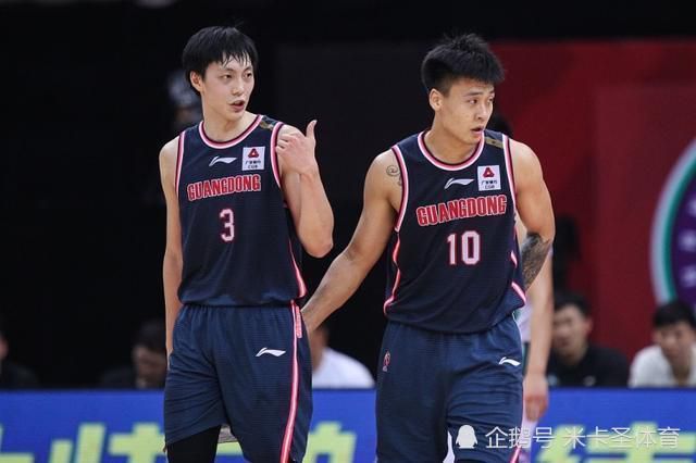 亚洲伊人久久大香线蕉综合图片